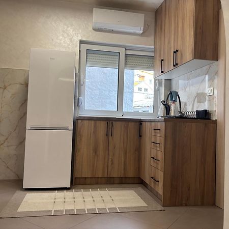 Max Apartments Podgorica Bagian luar foto